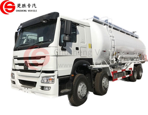 الأكثر مبيعًا SINOTRUK HOWO 8X4 12 Wheels 35cbm شاحنة الأسمنت السائبة 35000L شاحنة صهريج نقل الحبوب 