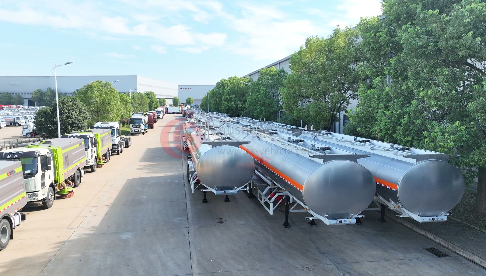 خزان الوقود نصف مقطورة الشاحنة chusheng مركبة 1 