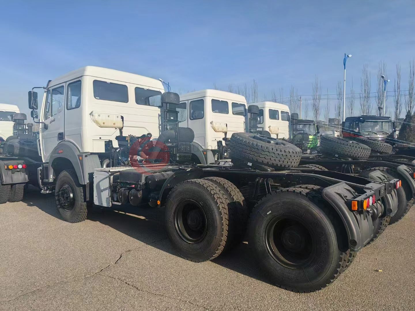 شاحنة جرار بيبين 6 &times; 4 للجزائر-