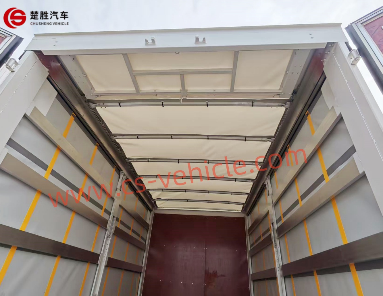 شاحنة بضائع من القماش-6