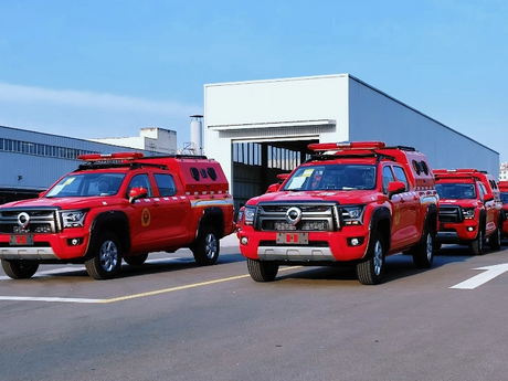 firefighting pickup_703_527.png